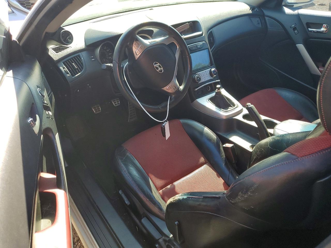 2010 HYUNDAI GENESIS
