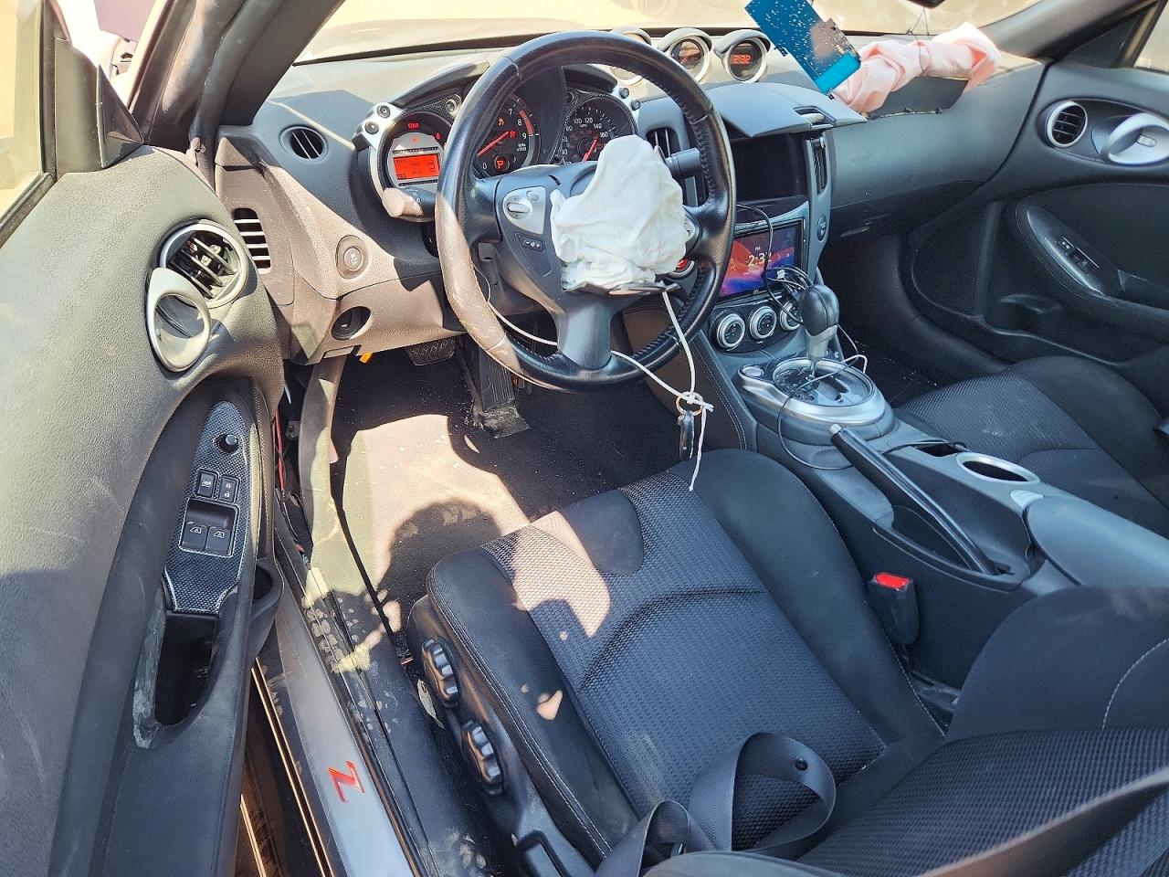 2012 NISSAN 370Z