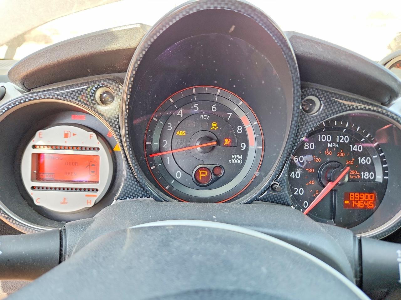 2012 NISSAN 370Z