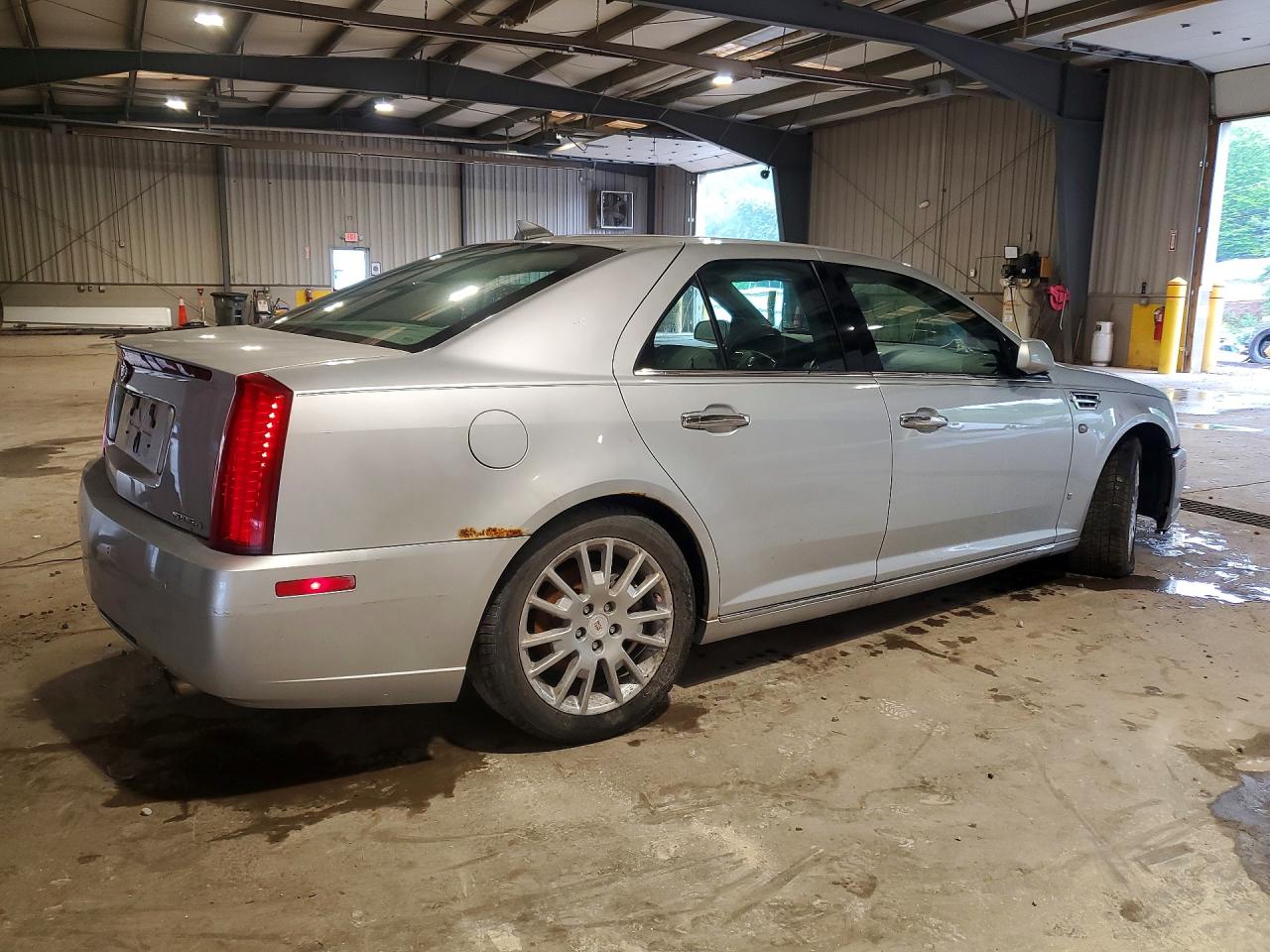 2009 CADILLAC STS