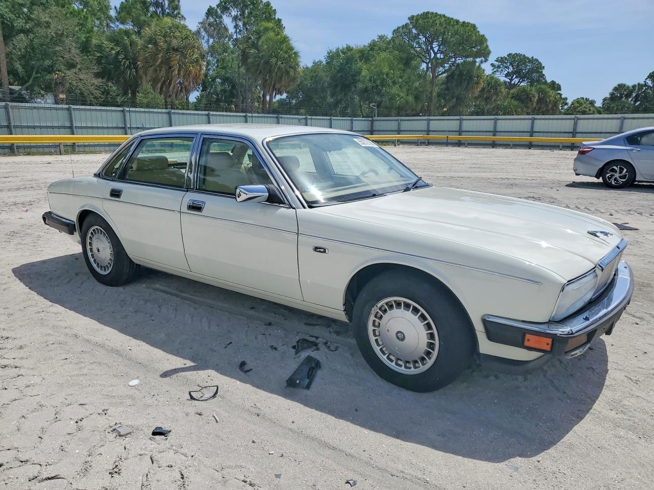 1992 JAGUAR XJ6