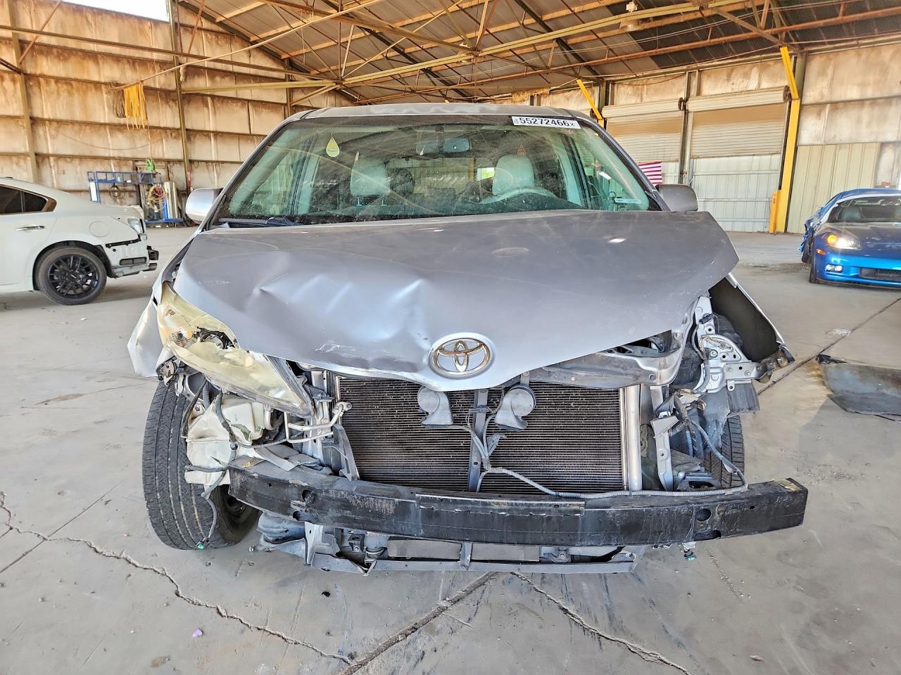 2014 TOYOTA SIENNA