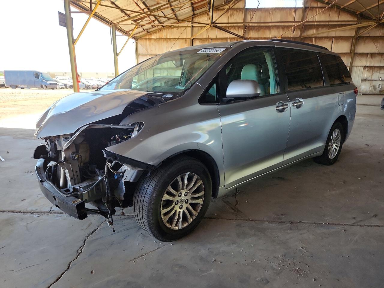 2014 TOYOTA SIENNA