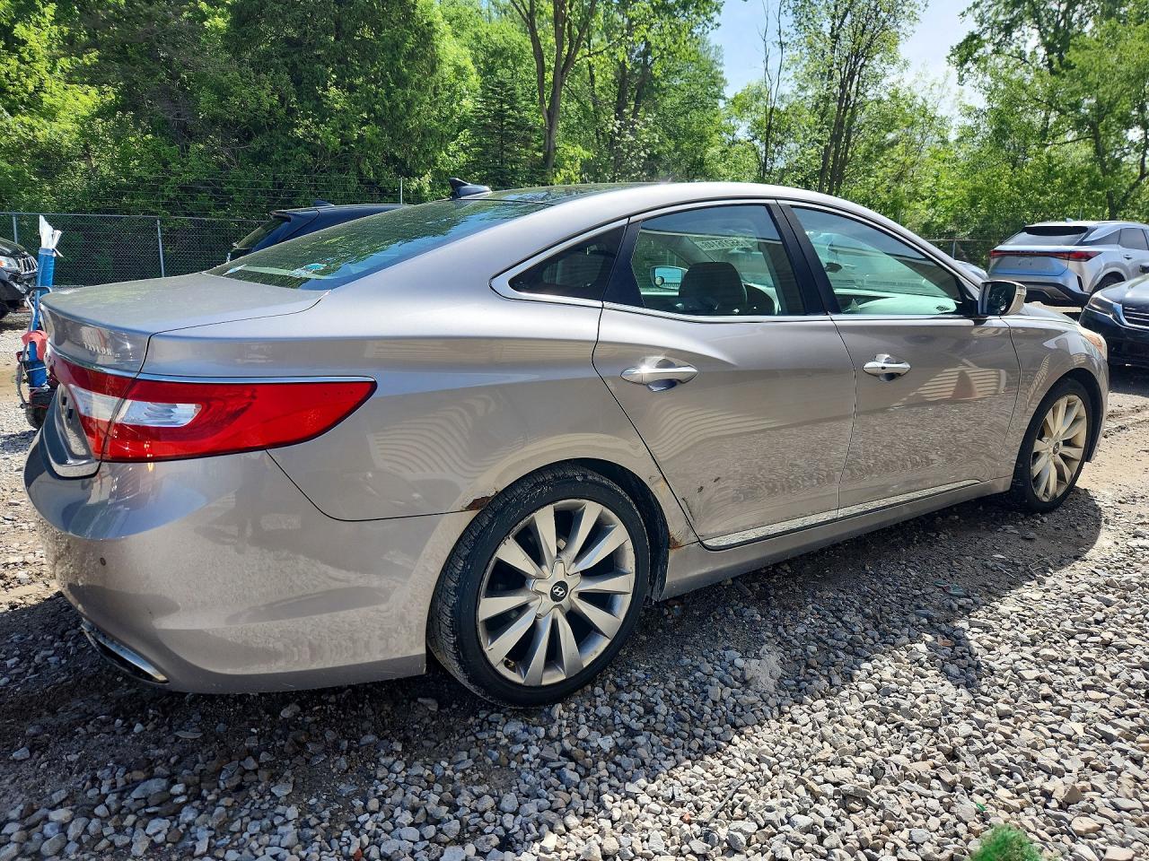 2012 HYUNDAI AZERA