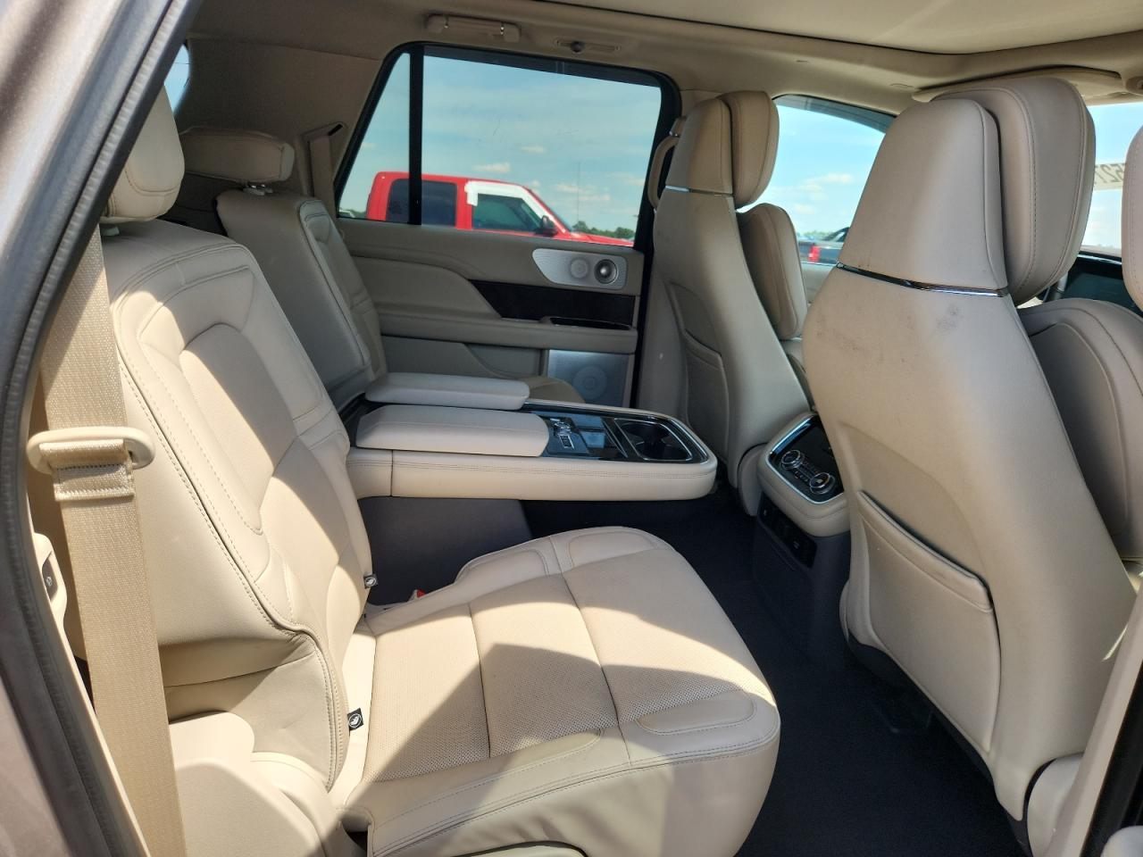 2019 LINCOLN NAVIGATOR
