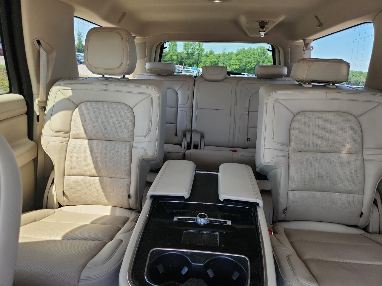 2019 LINCOLN NAVIGATOR