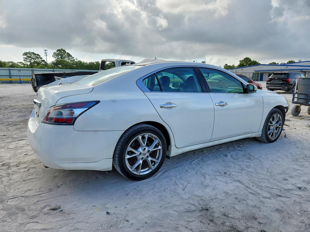 2012 NISSAN MAXIMA