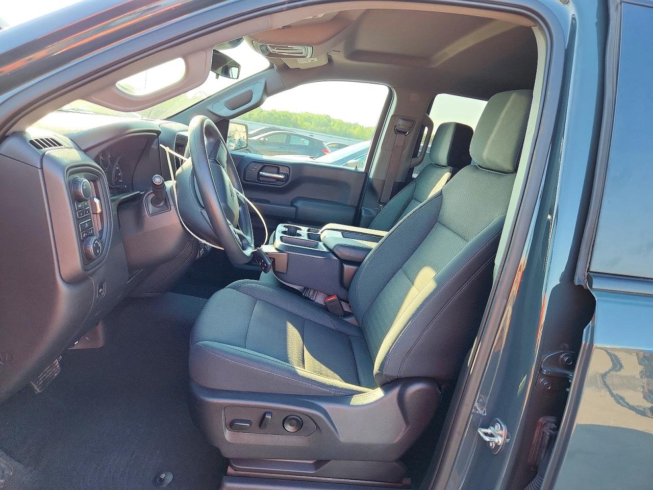 2025 CHEVROLET SILVERADO