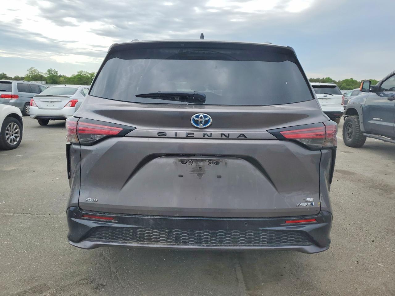 2022 TOYOTA SIENNA