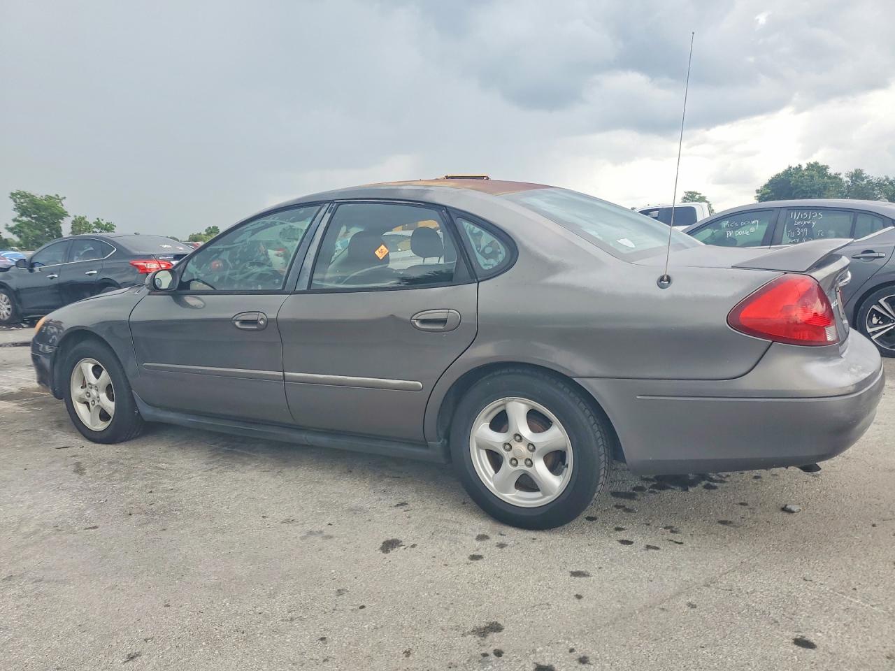 2003 FORD TAURUS