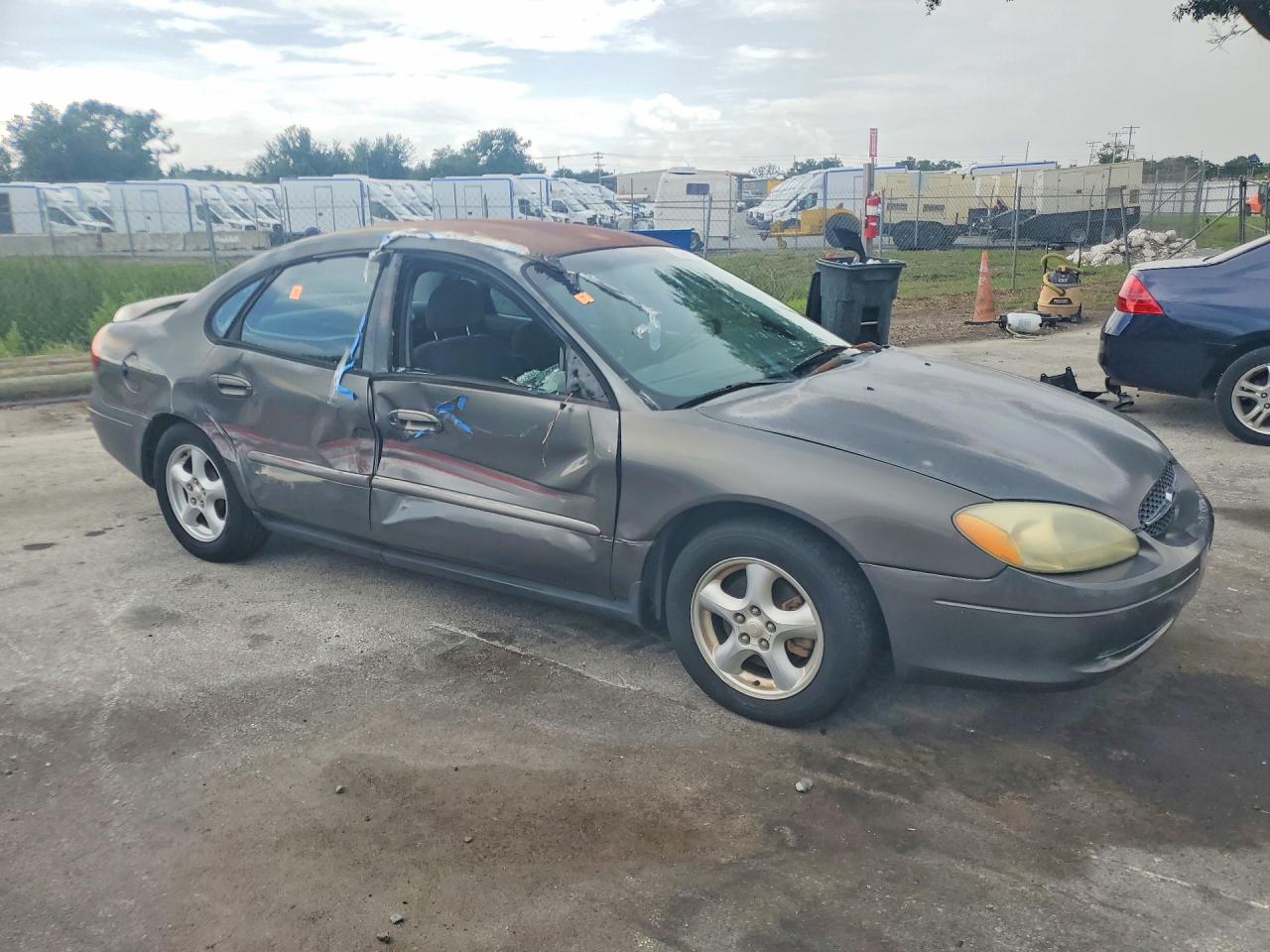 2003 FORD TAURUS