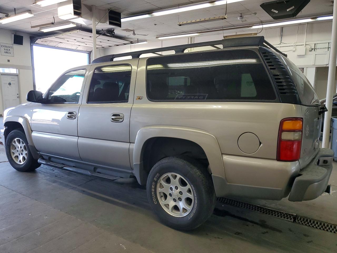 2003 CHEVROLET SUBURBAN
