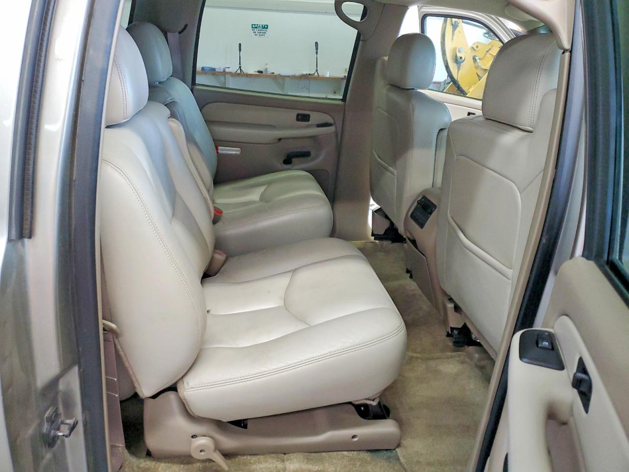 2003 CHEVROLET SUBURBAN