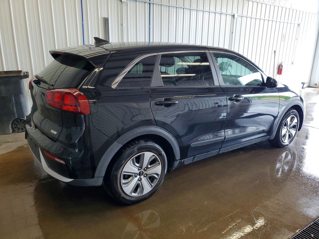 2017 KIA NIRO