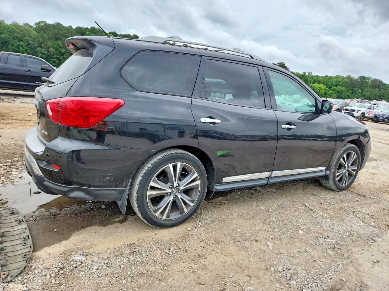 2018 NISSAN PATHFINDER
