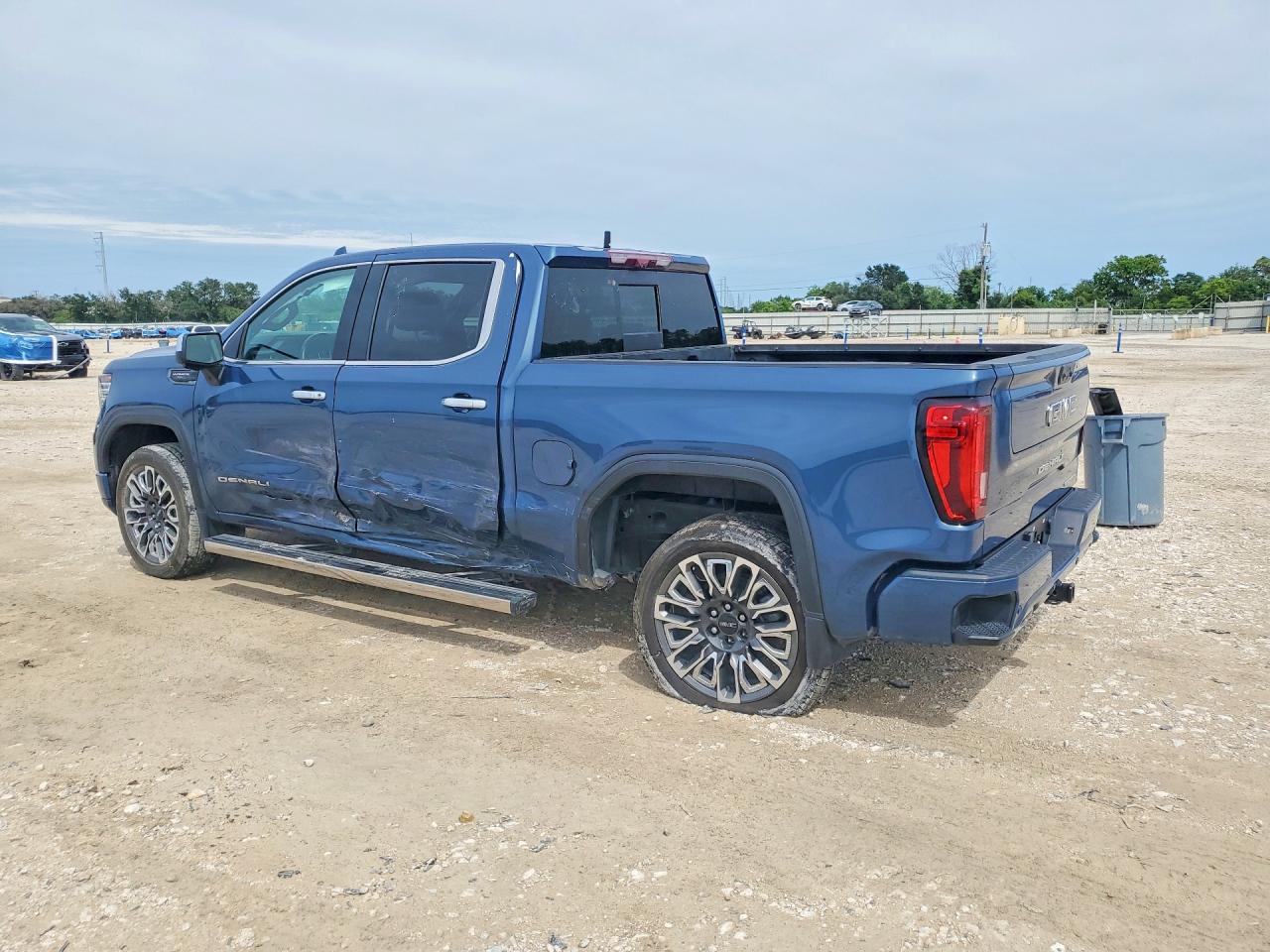 2024 GMC SIERRA