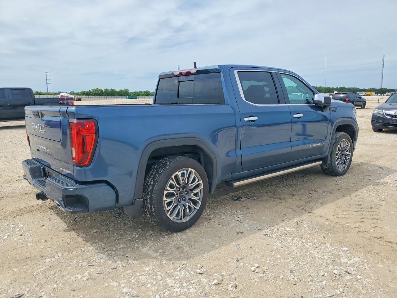 2024 GMC SIERRA