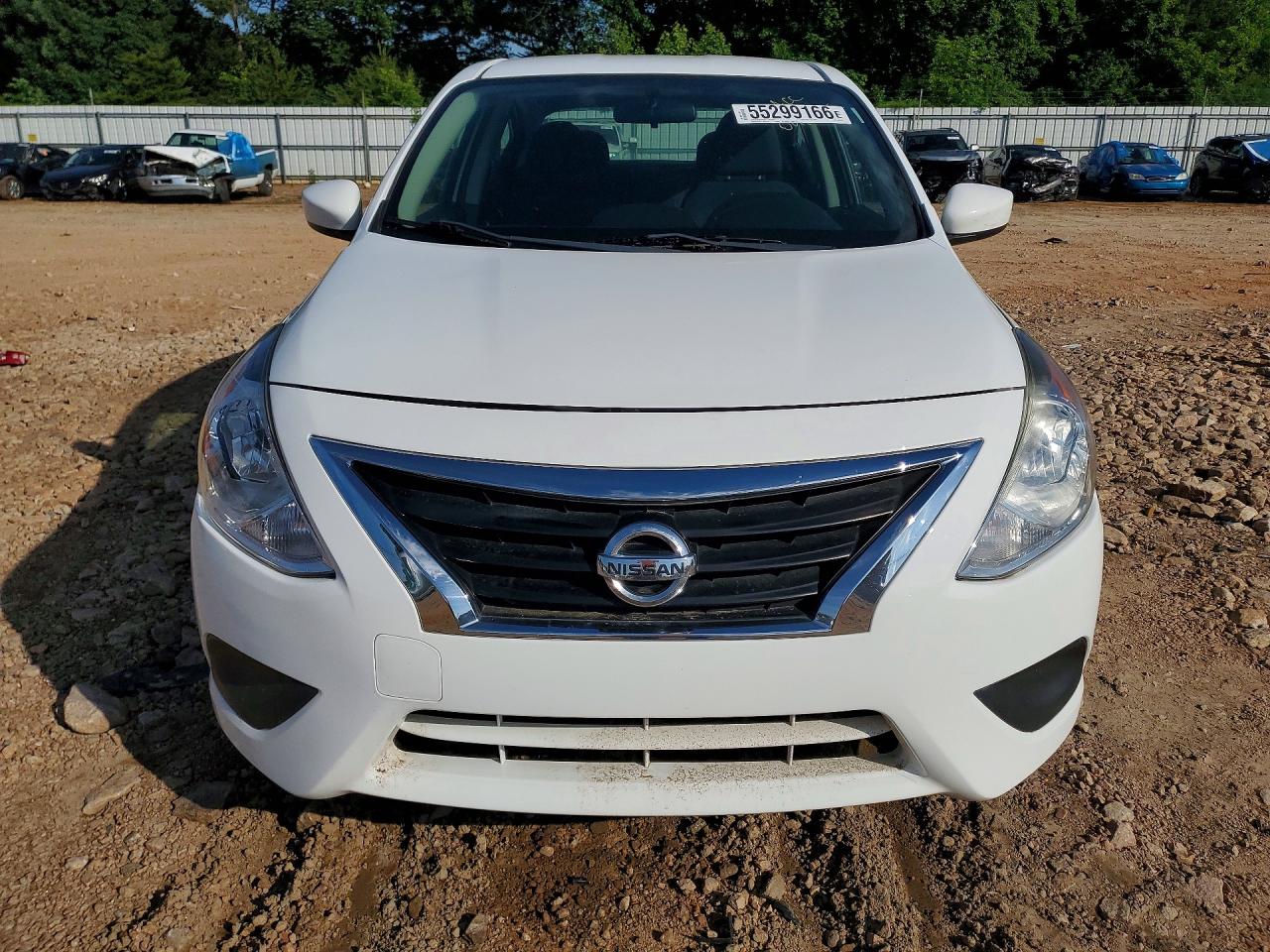 2018 NISSAN VERSA