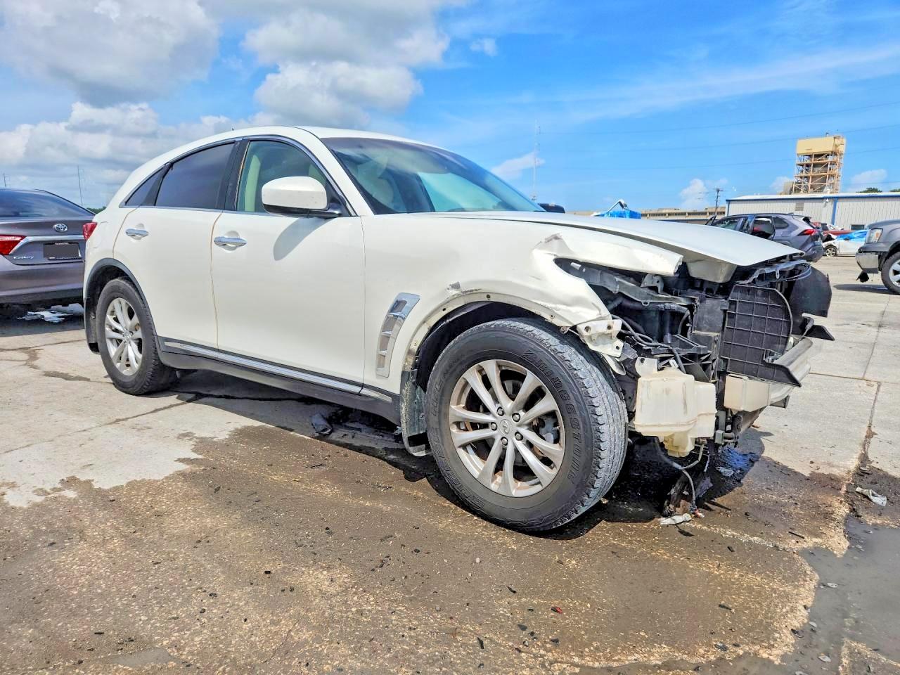 2013 INFINITI FX37
