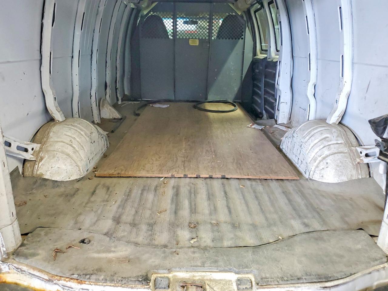 2012 CHEVROLET EXPRESS
