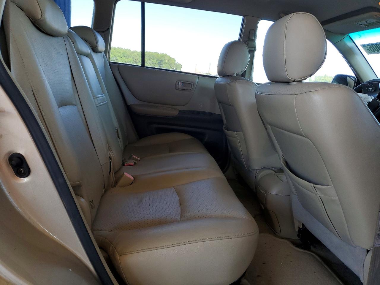 2004 TOYOTA HIGHLANDER