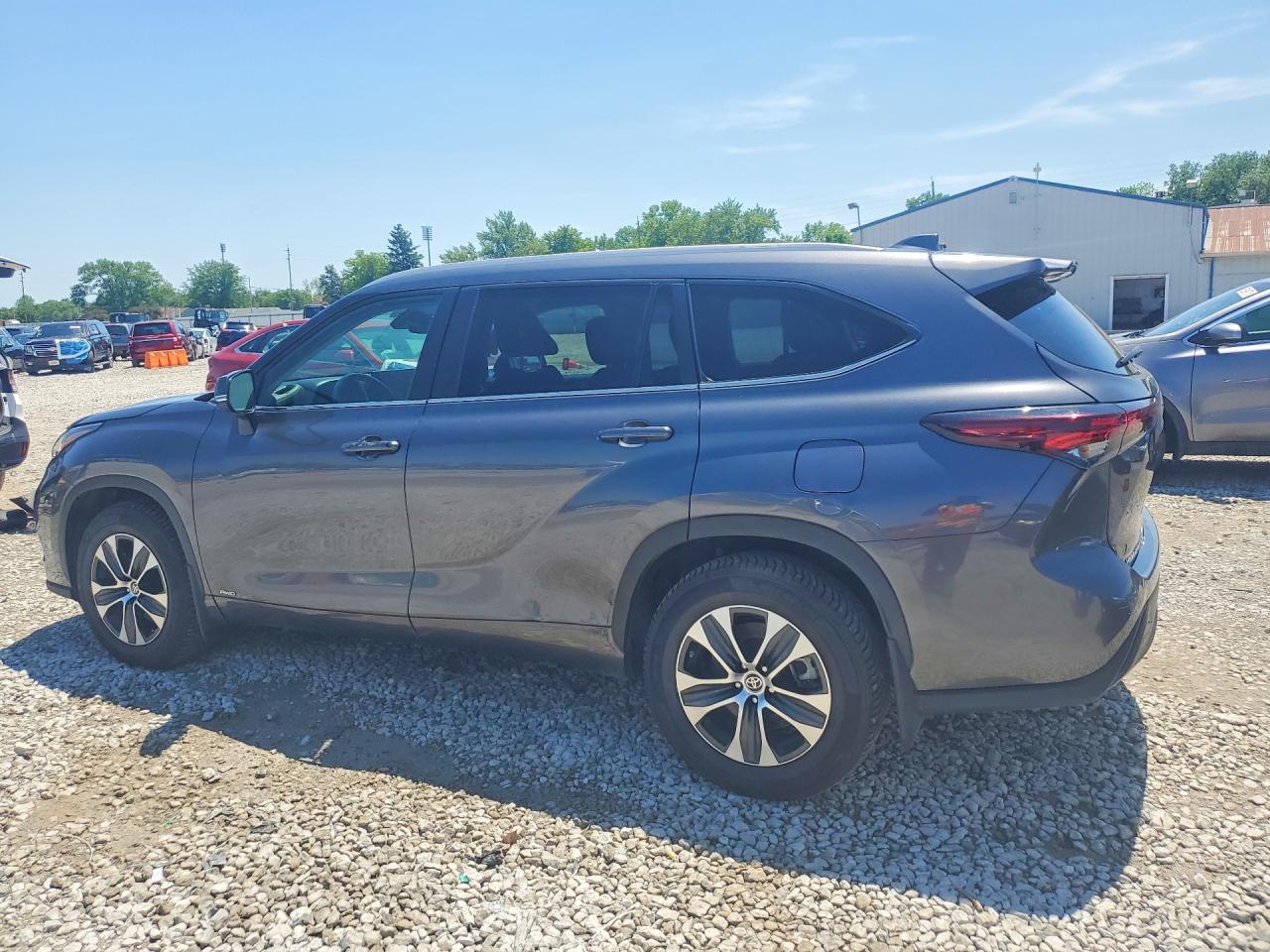 2024 TOYOTA HIGHLANDER