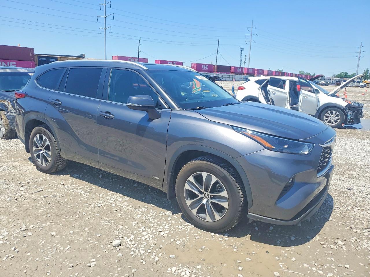 2024 TOYOTA HIGHLANDER