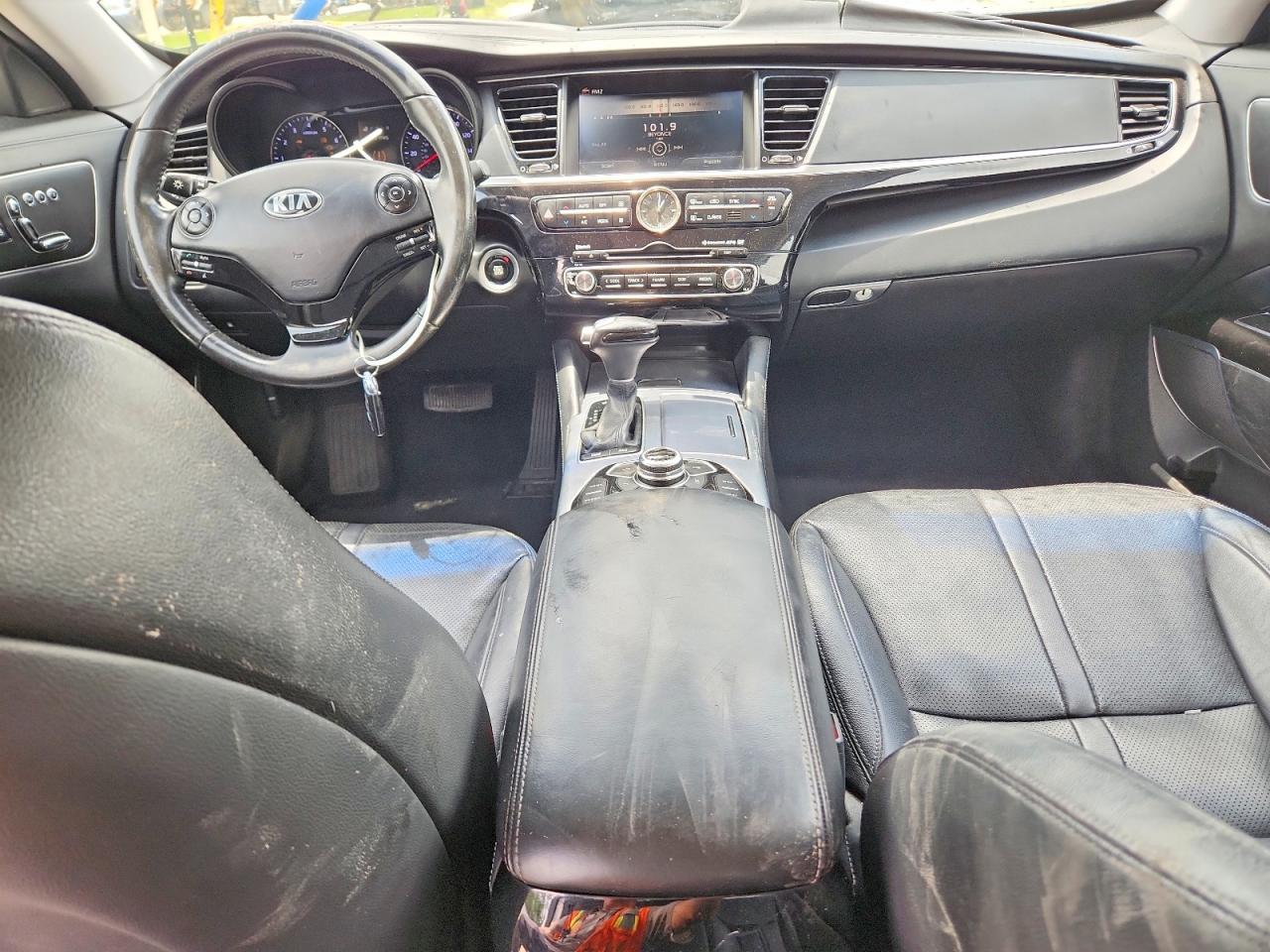 2015 KIA K900