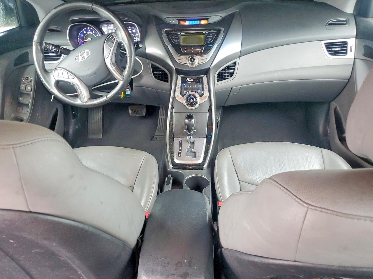 2013 HYUNDAI ELANTRA