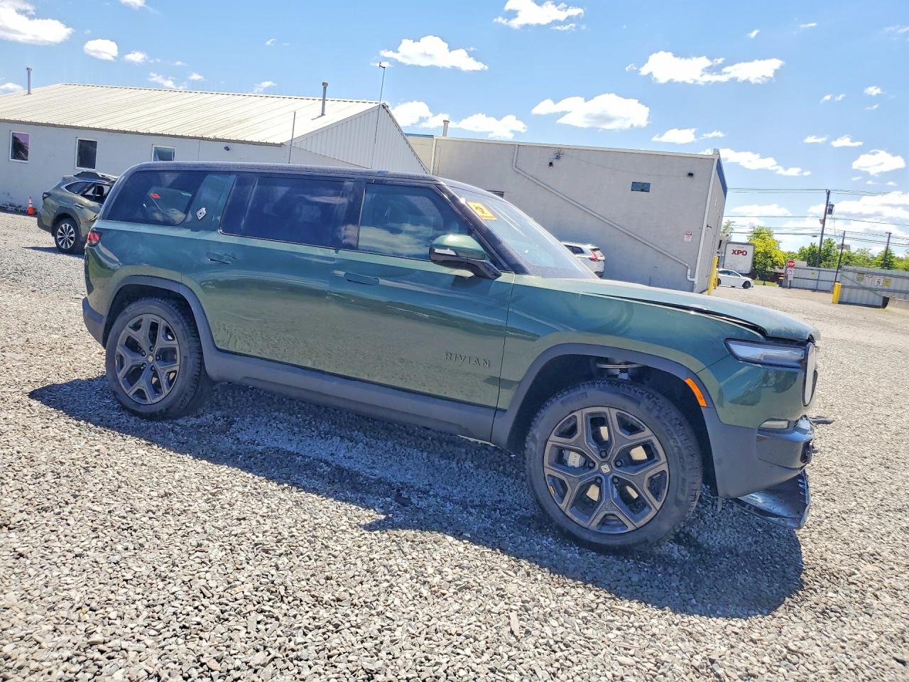 2025 RIVIAN RIS