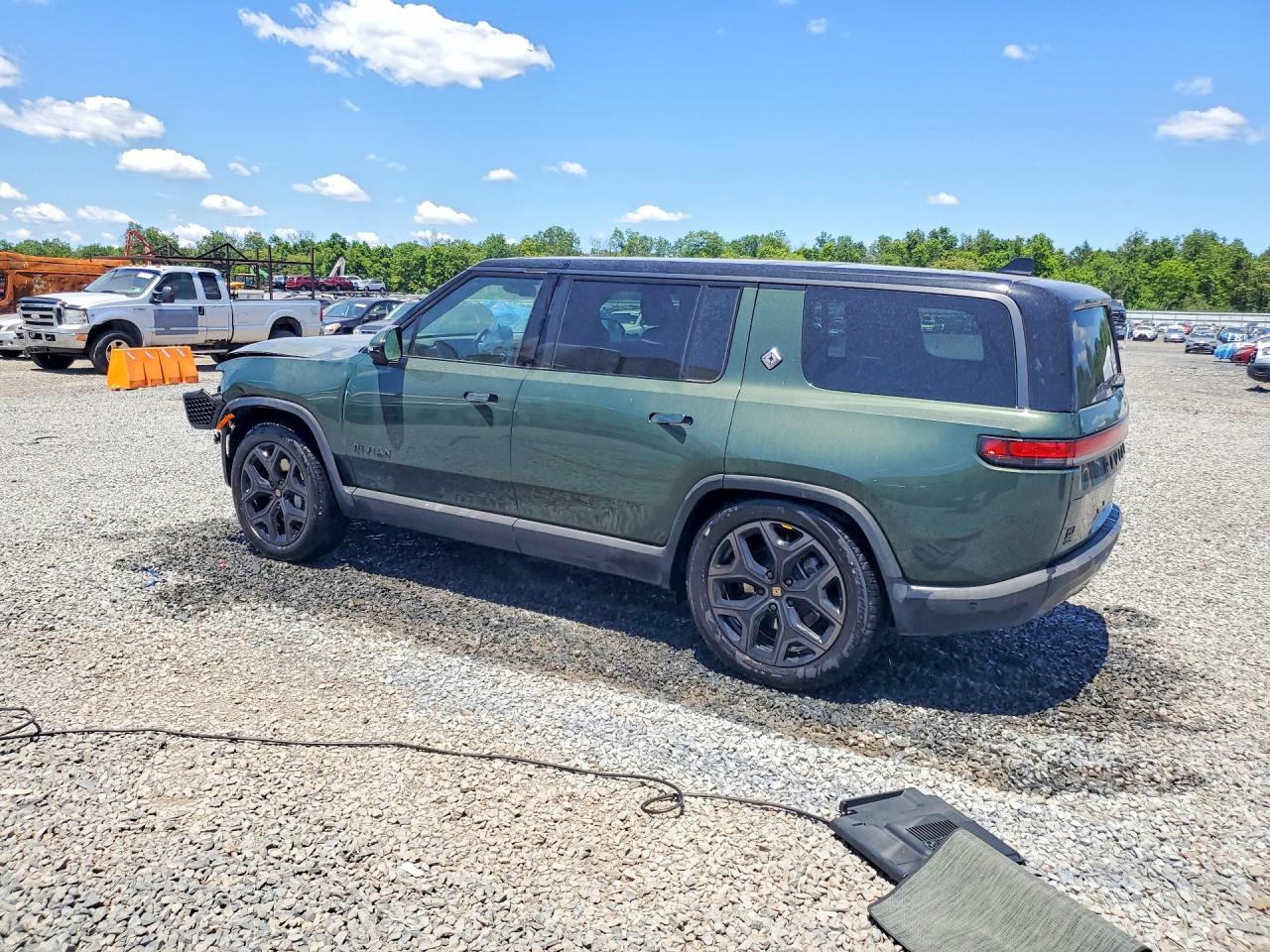 2025 RIVIAN RIS