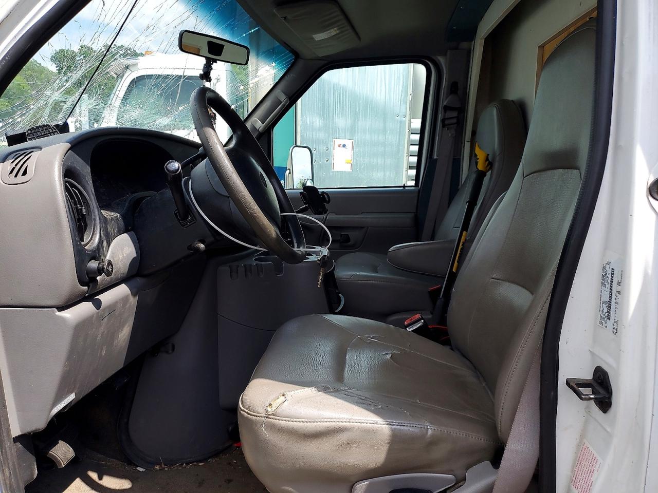 2002 FORD ECONOLINE