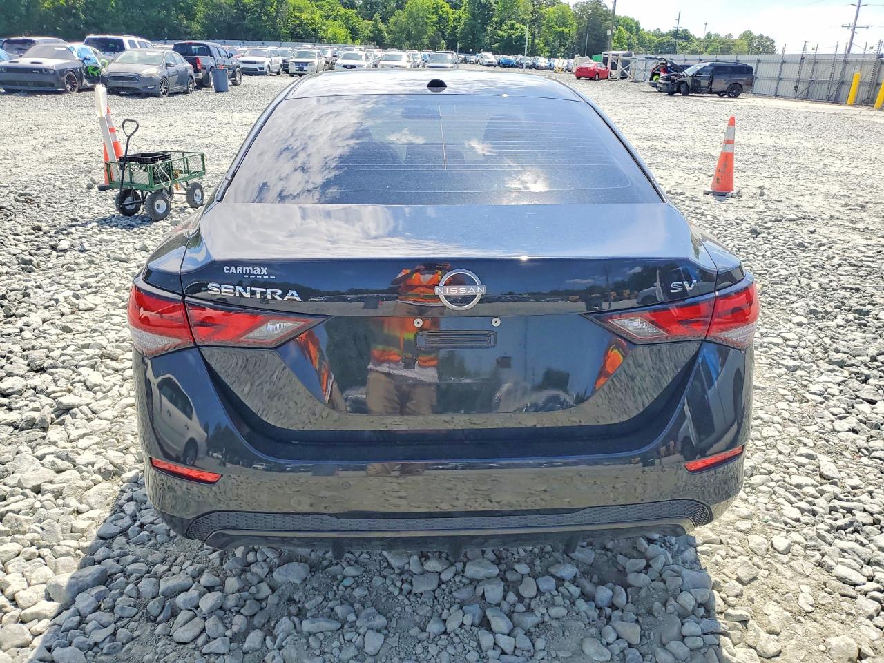 2024 NISSAN SENTRA