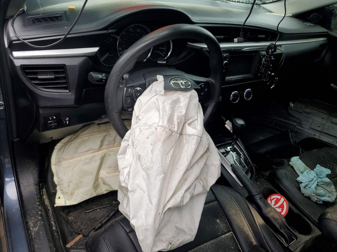 2016 TOYOTA COROLLA