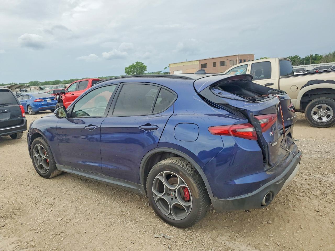 2018 ALFA ROMEO STELVIO