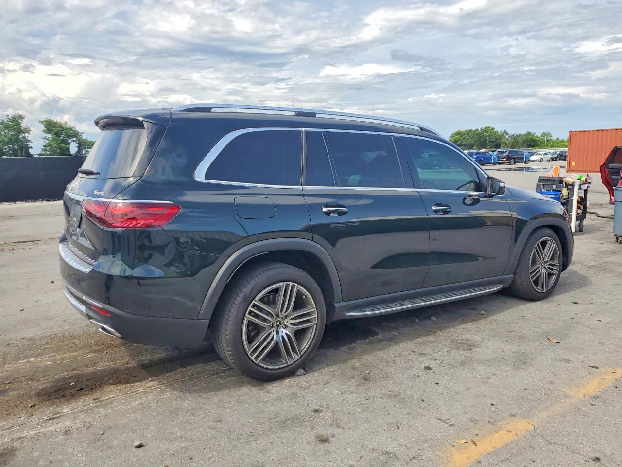 2024 MERCEDES-BENZ GLS-CLASS
