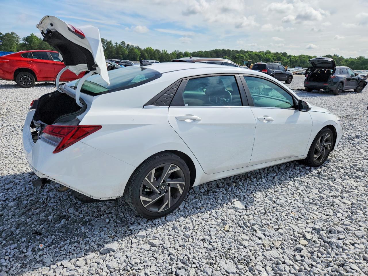 2025 HYUNDAI ELANTRA