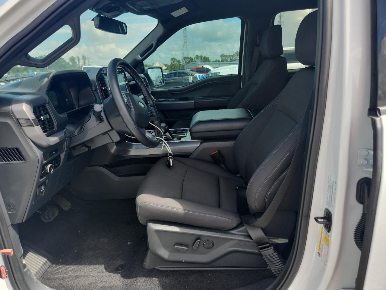 2025 FORD F150