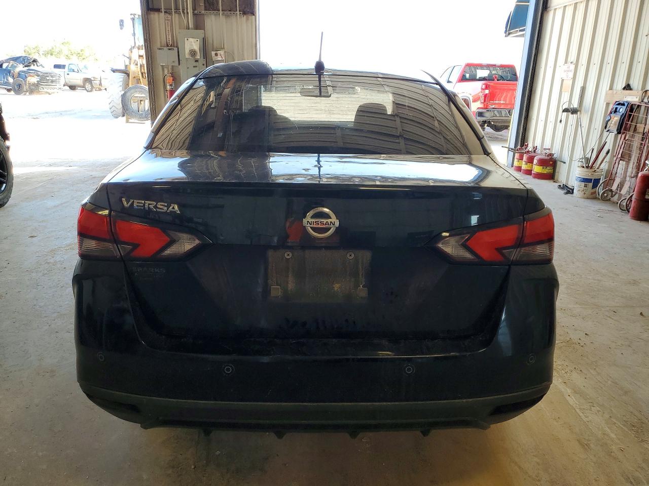 2020 NISSAN VERSA