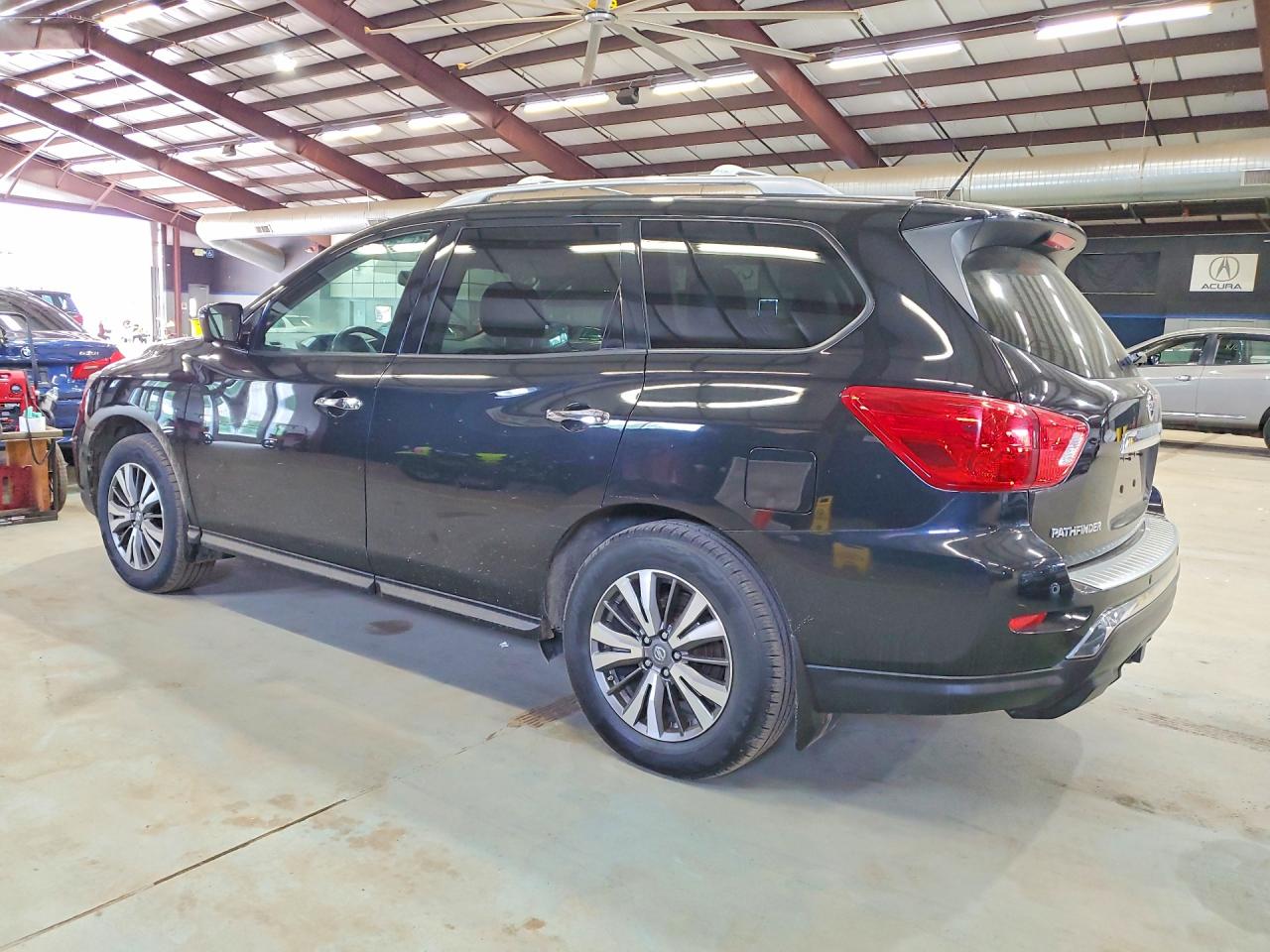 2017 NISSAN PATHFINDER