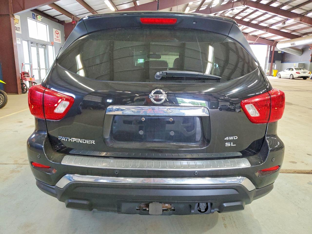 2017 NISSAN PATHFINDER