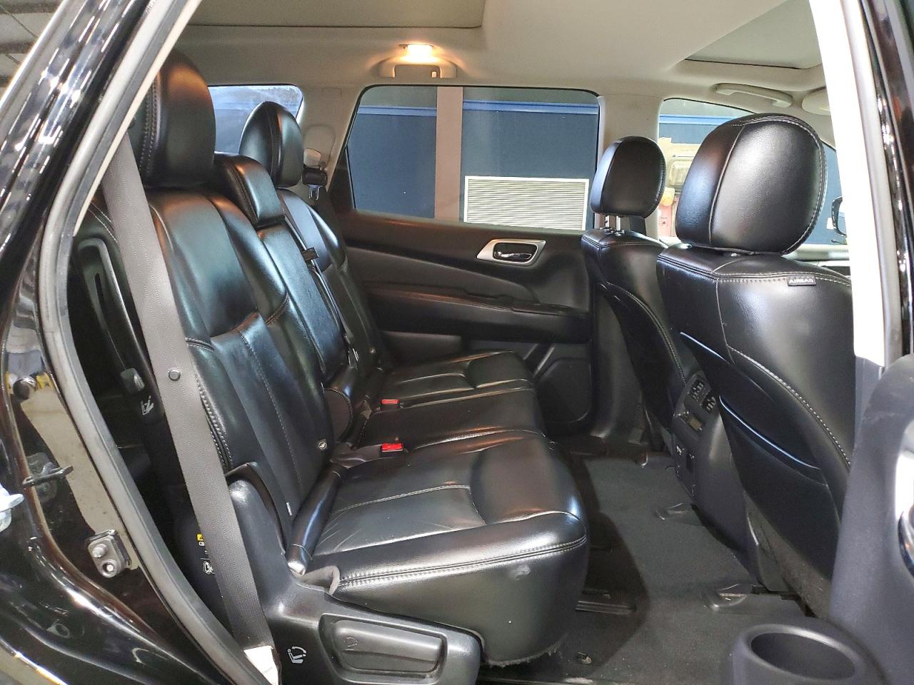 2017 NISSAN PATHFINDER