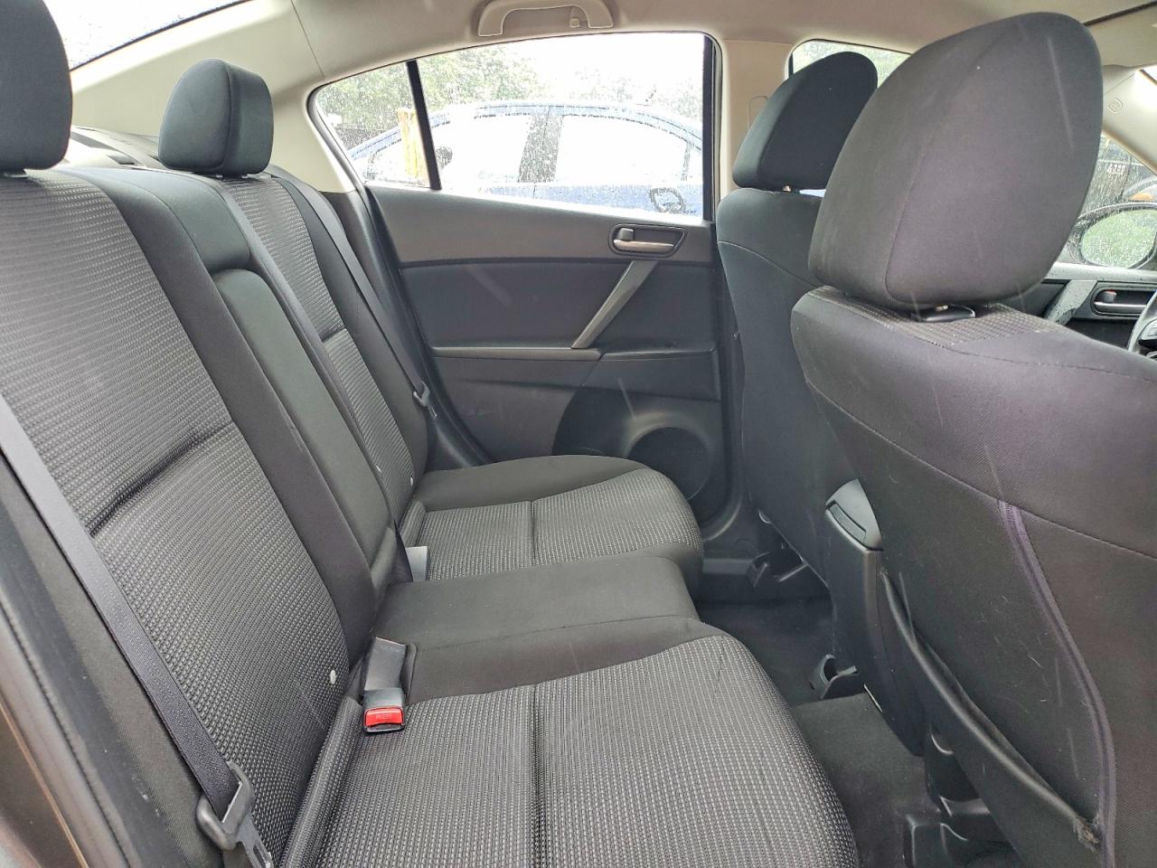 2013 MAZDA 3