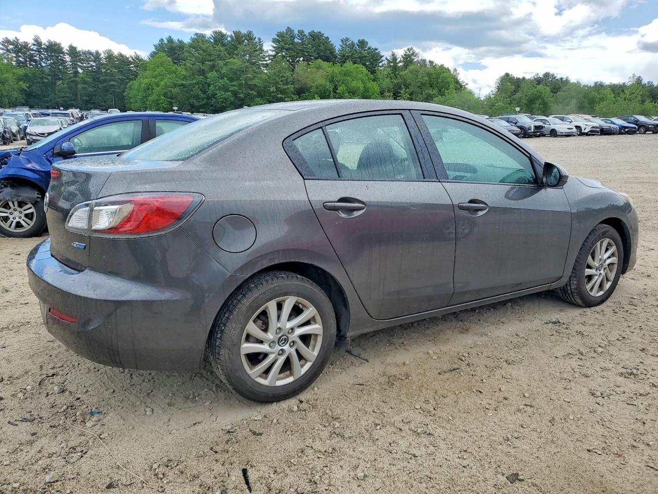 2013 MAZDA 3