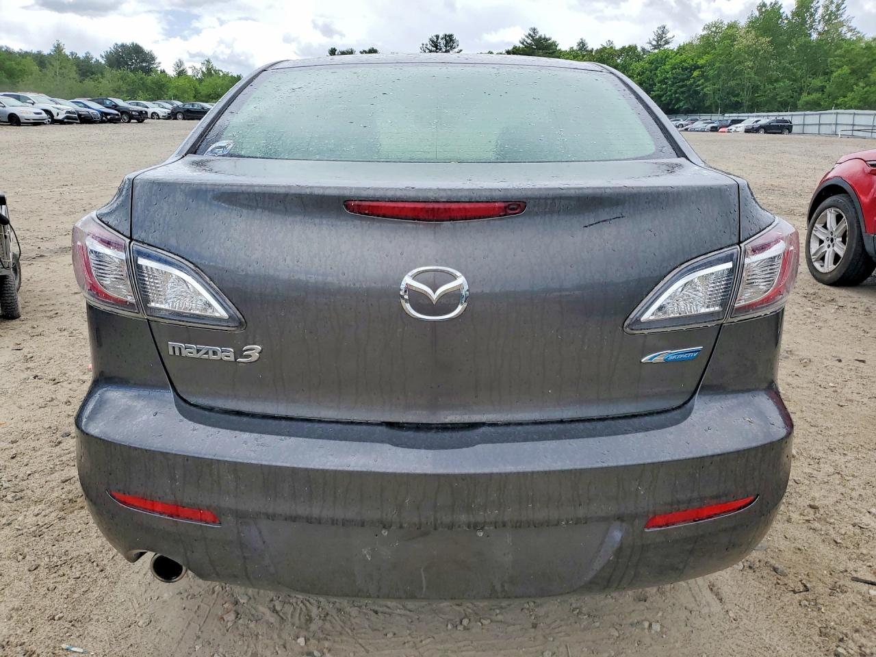 2013 MAZDA 3