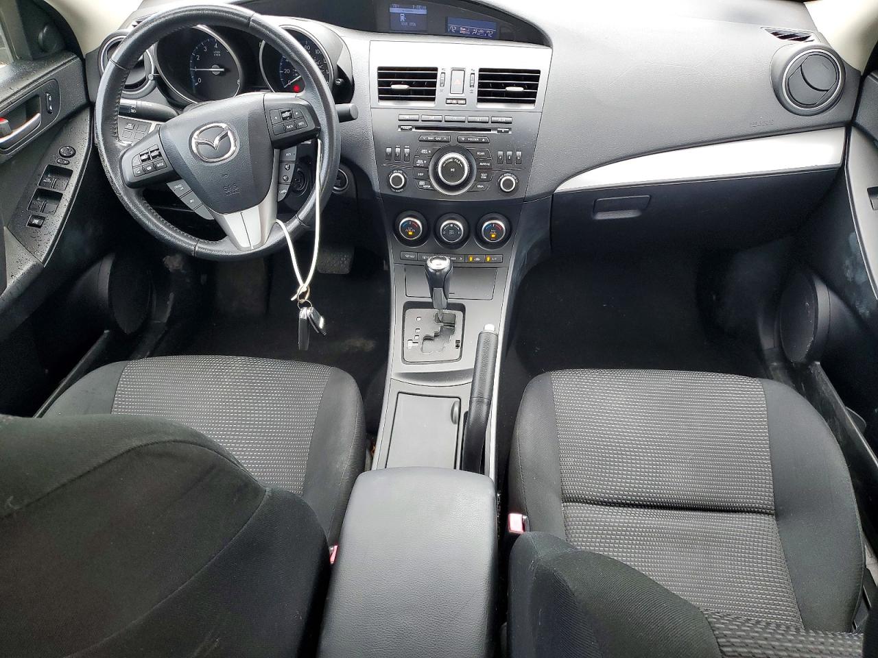 2013 MAZDA 3
