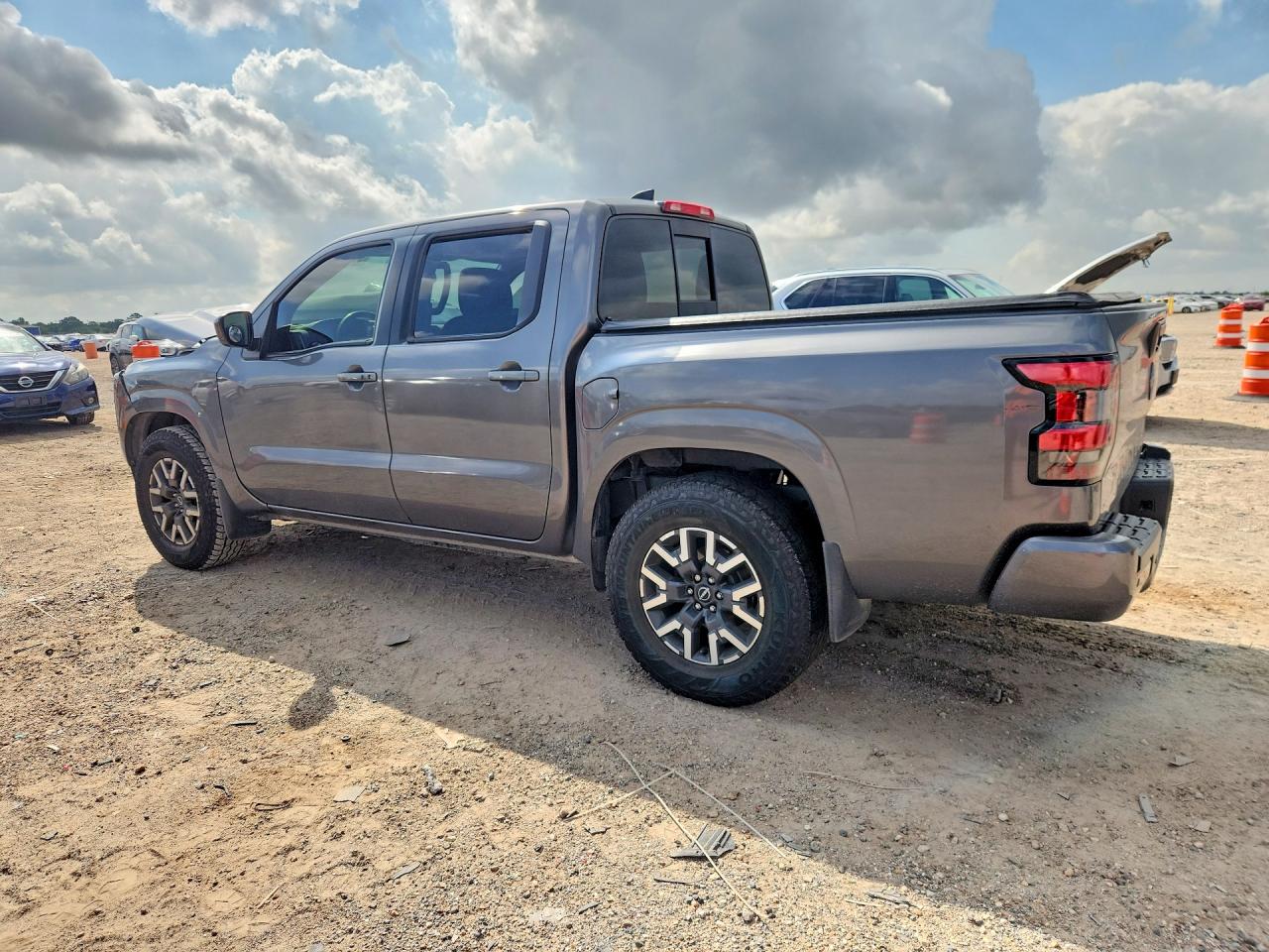 2022 NISSAN FRONTIER