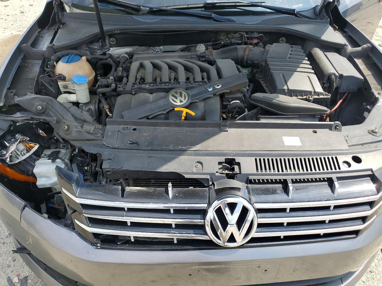 2014 VOLKSWAGEN PASSAT