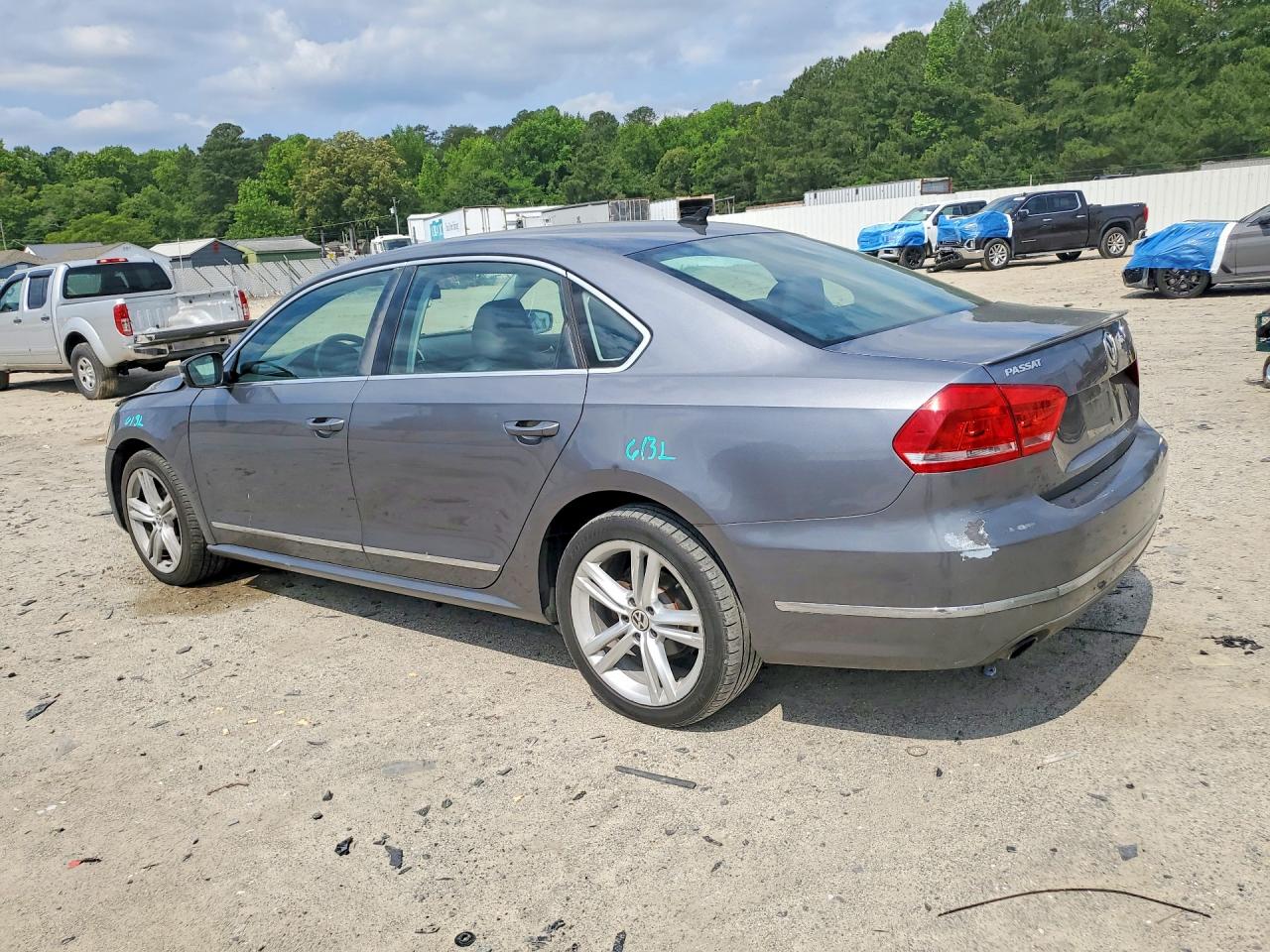 2014 VOLKSWAGEN PASSAT