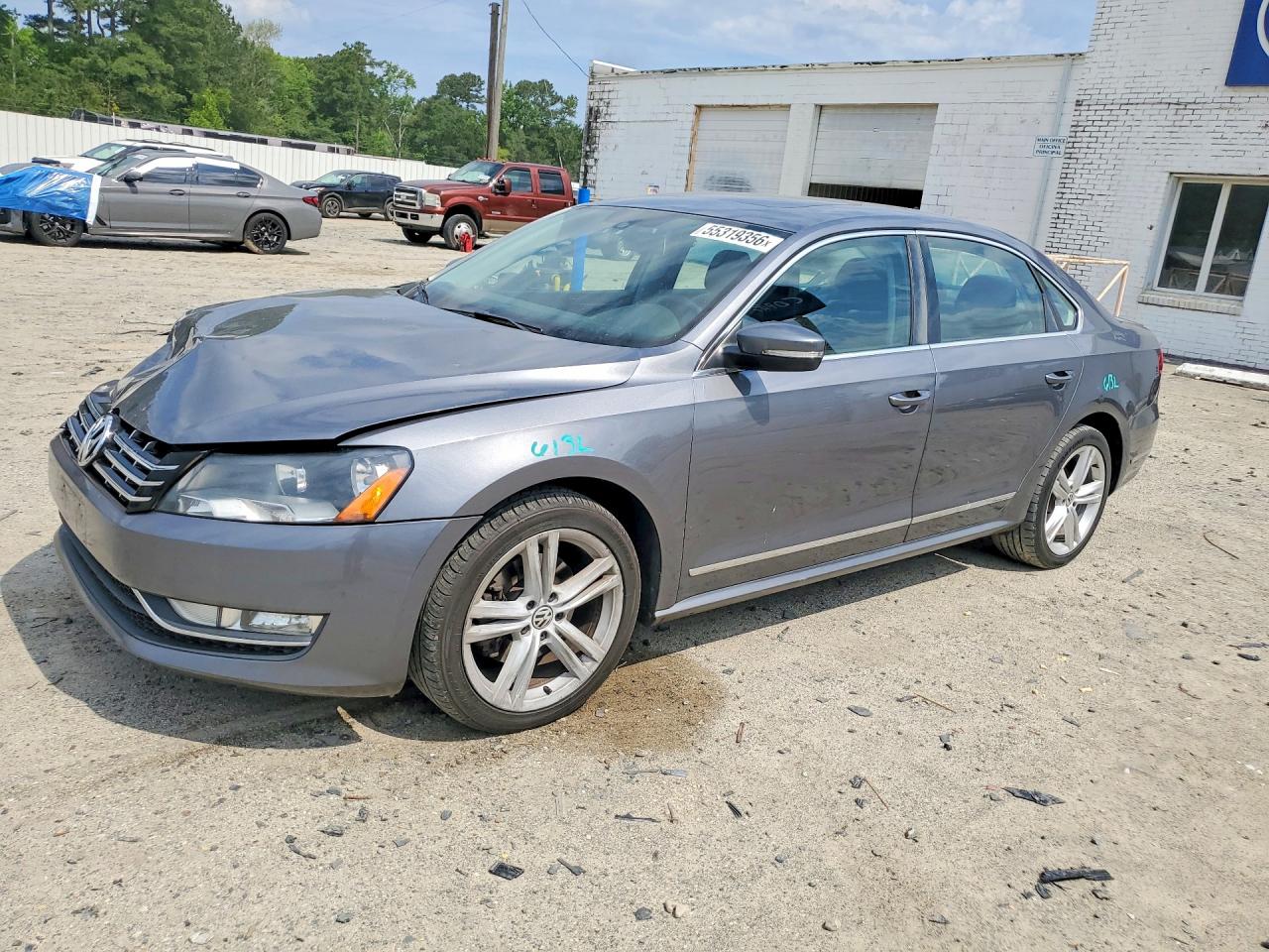 2014 VOLKSWAGEN PASSAT